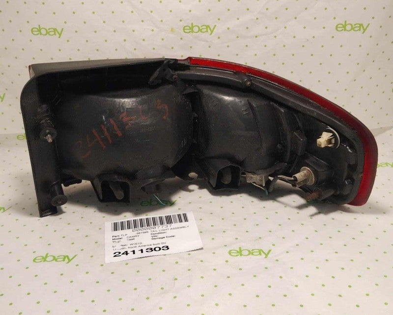 95 96 TOYOTA CAMRY Tail Light Assembly Left