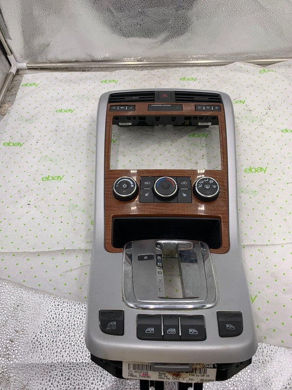 07 08 09 CHEVY EQUINOX Heater A/c Control / Radio Trim Bezel Vent shif