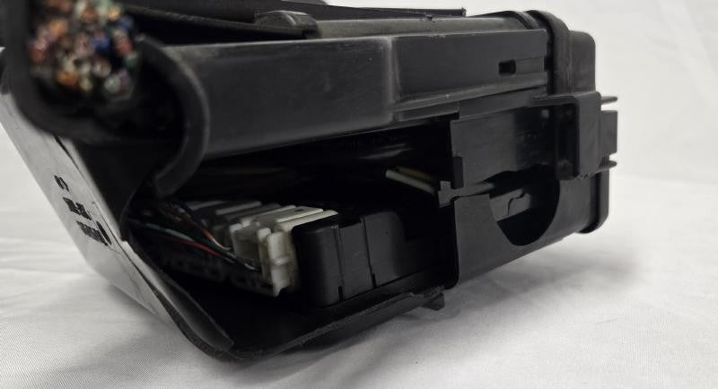 2005-2010 Toyota Avalon Engine Fuse Box Relay Module