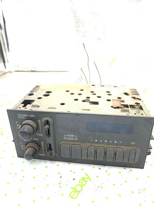 98 CHEVROLET CHEVY PICKUP Radio