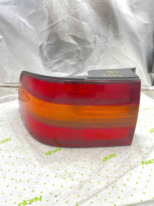 90 91 LEXUS ES250 Tail Light Assembly Left