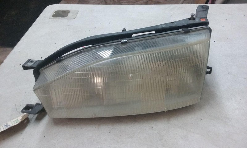 92 93 94 TOYOTA CAMRY Headlamp Assembly Left driver side