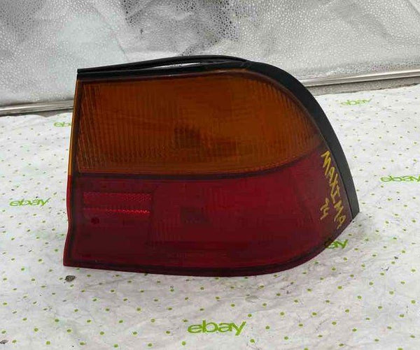 92 93 94 NISSAN MAXIMA Tail Light Assembly Right