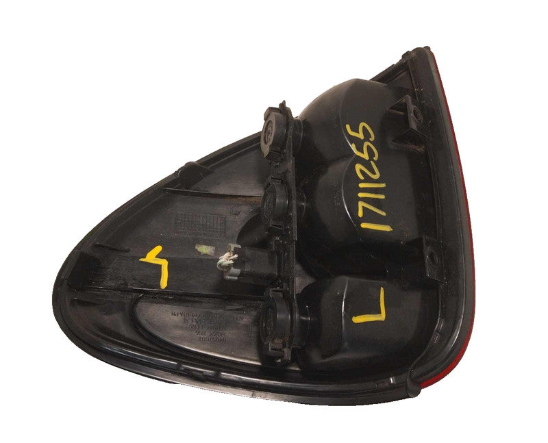 01 02 03 DODGE CARAVAN Tail Light Assembly Left