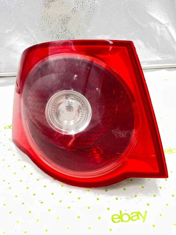 05 06 07 VOLKSWAGEN JETTA GLI Tail Light Assembly Left driver side LH