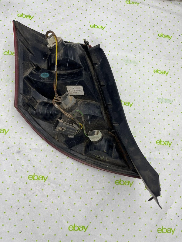 03 04 05 06 07 SATURN ION Tail Light Assembly Right passenger side