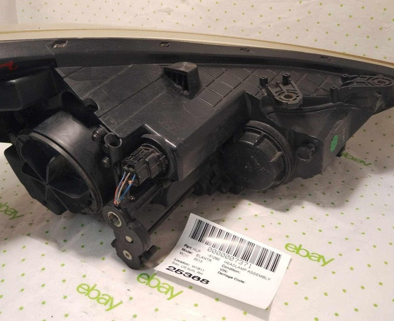 11 12 13 HYUNDAI ELANTRA Headlamp Assembly Right