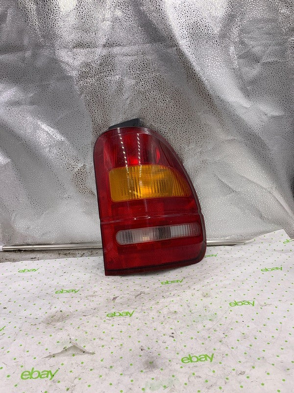 95 96 97 98 FORD WINDSTAR Tail Light Assembly Right passenger side