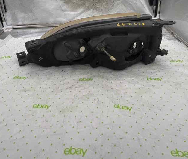 92 93 94 TOYOTA CAMRY Headlamp Assembly Left driver side
