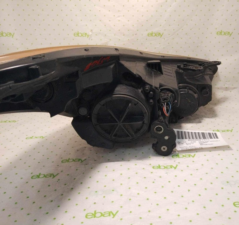 11 12 13 HYUNDAI ELANTRA Headlamp Assembly Right