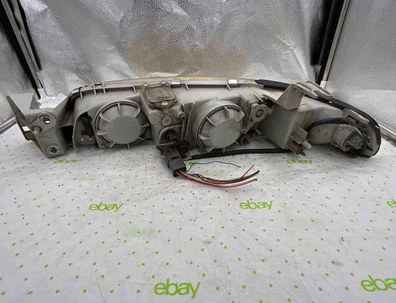 93 94 95 96 97 MAZDA 626 Headlamp Assembly Right