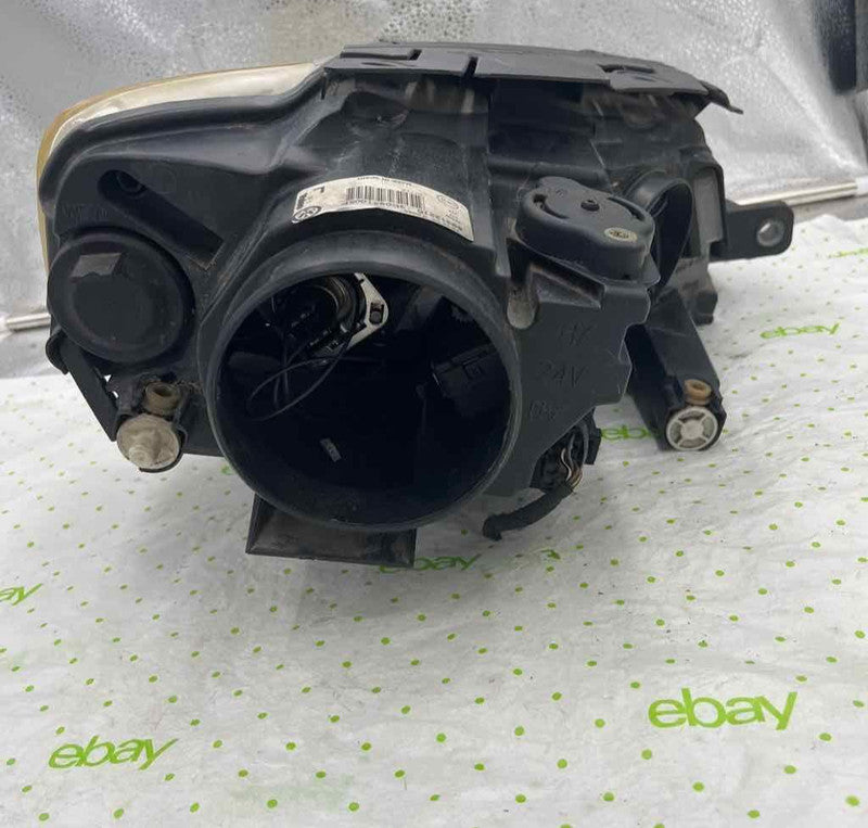 06 07 08 09 VW PASSAT Headlamp Assembly Left driver side