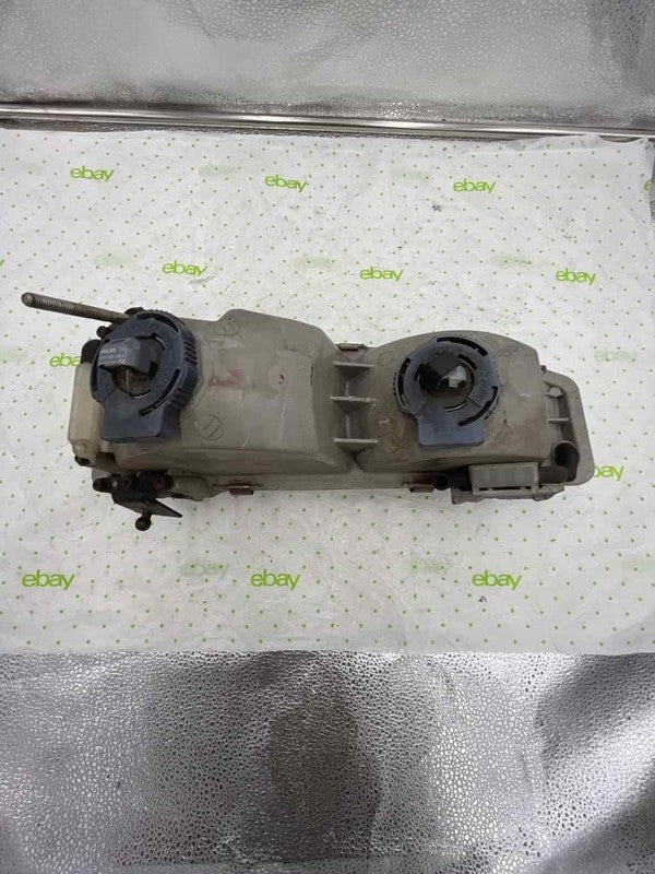 91 92 PONTIAC FIREBIRD Headlamp Assembly Right passenger side