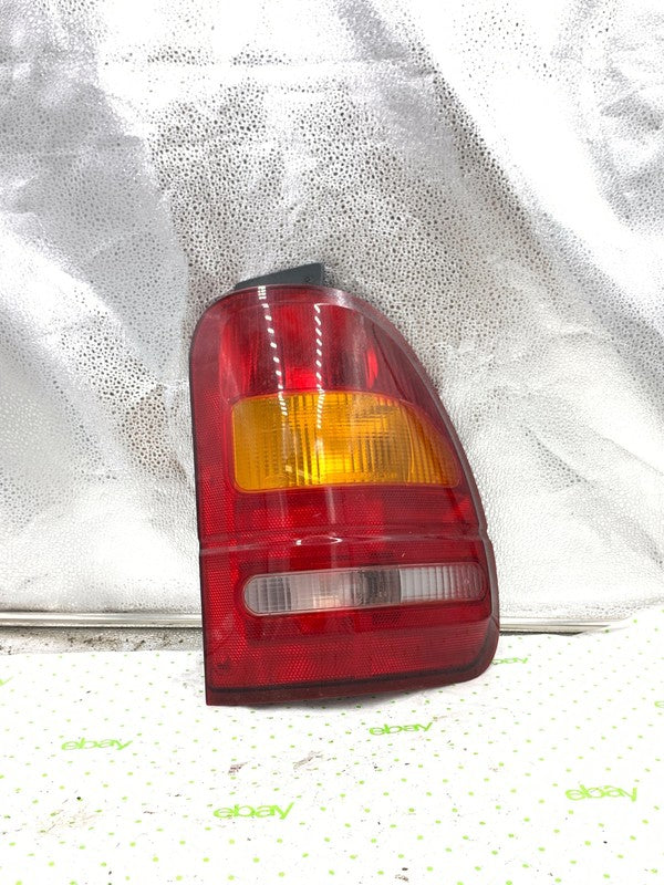 95 96 97 98 FORD WINDSTAR Tail Light Assembly Right passenger side