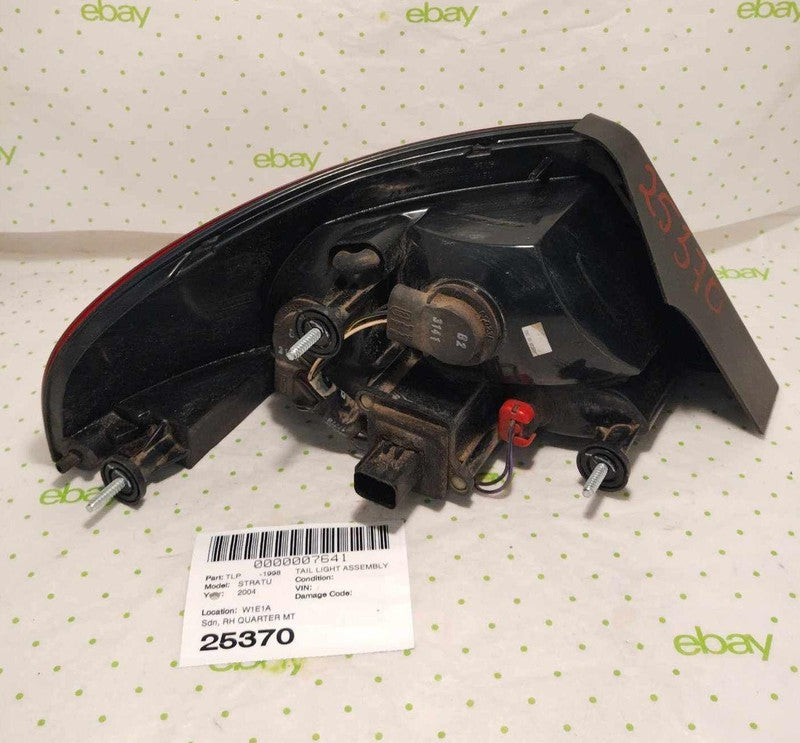 01 02 03 04 05 06 DODGE STRATUS Tail Light Assembly Right