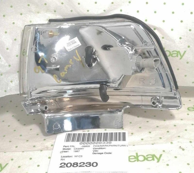 97 98 99 TOYOTA CAMRY Fog/mark/park/turn Light/lamp Right