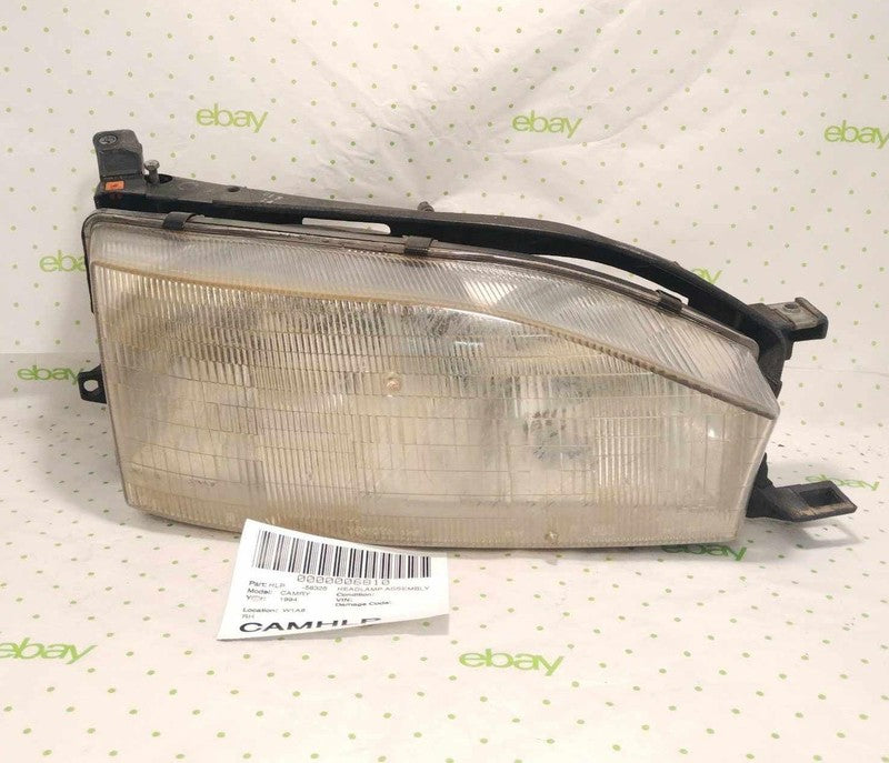 92 93 94 TOYOTA CAMRY Headlamp Assembly Right