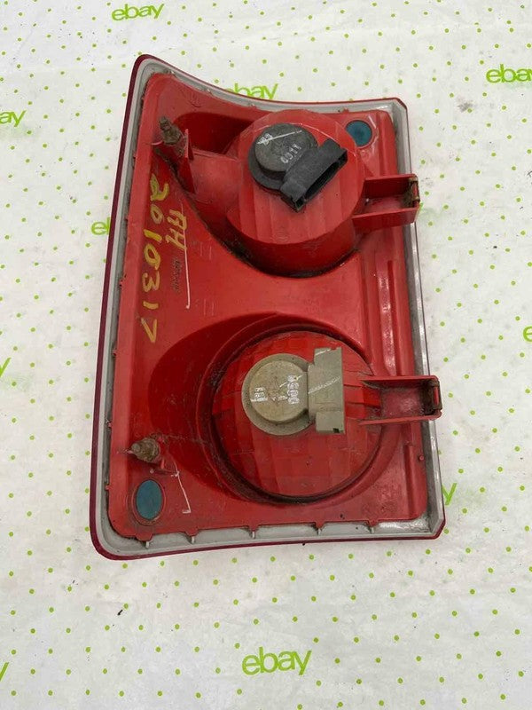 05 06 07 08 09 10 11 DODGE DAKOTA Tail Light Assembly Right