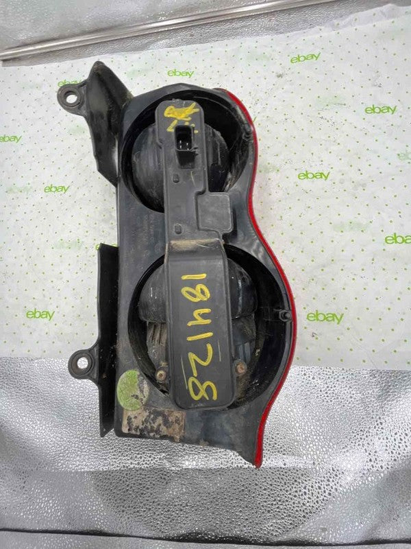 04 05 06 07 08 09 DODGE DURANGO Tail Light Assembly Left driver side