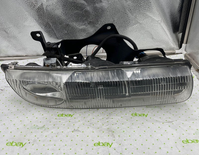 97 (DISCONTINUED) SATURN Headlamp Assembly Right