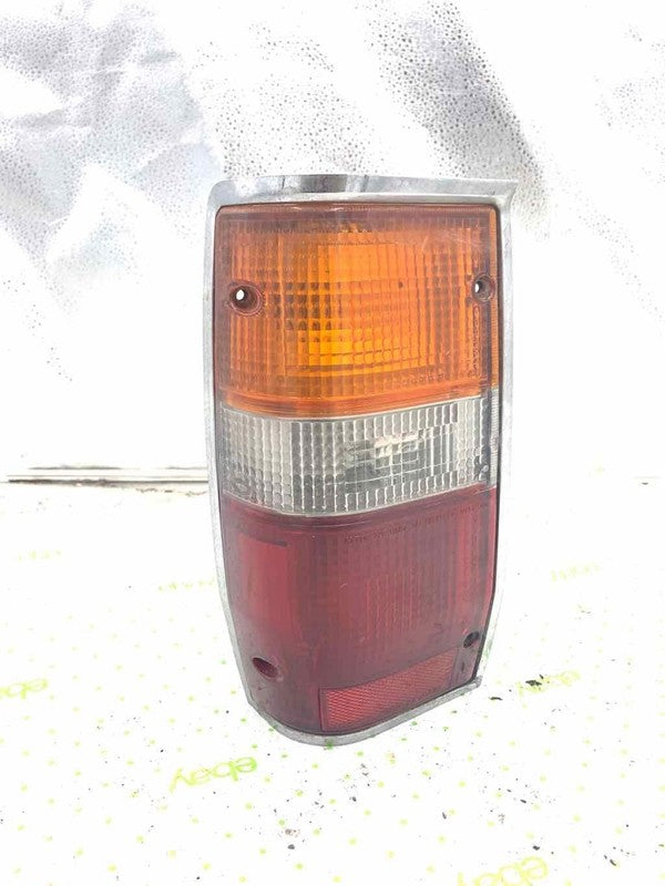 1987-96 MITSUBISHI PICKUP Tail Light Assembly Left driver side