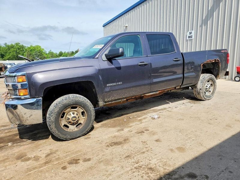 2015-2019 Chevy Silverado 2500 3500 Pickup Engine Fuse Box