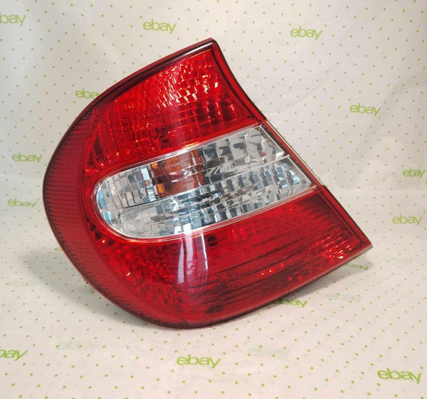 02 03 04 TOYOTA CAMRY Tail Light Assembly Left