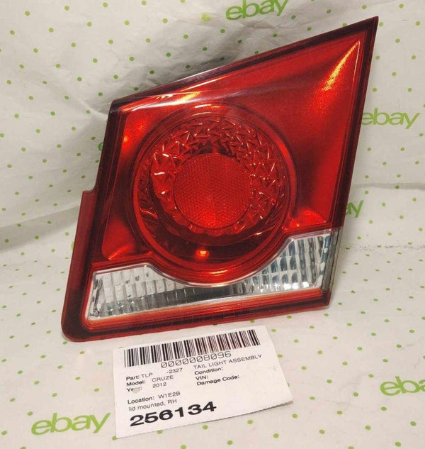 11 12 13 14 15 16 CHEVY CRUZE Tail Light Assembly Right lid mounted