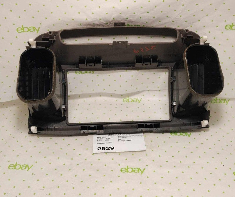 02 TOYOTA CAMRY Air Cond./heater Vents CENTER DASH VENT RADIO TRIM BEZ
