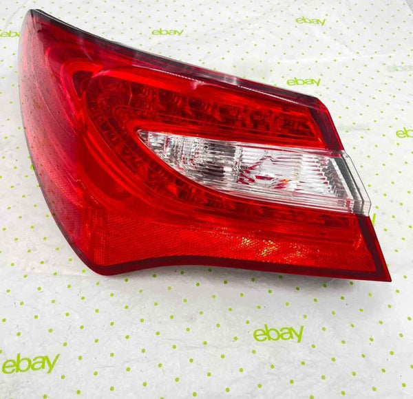 2011-13 CHRYSLER 200 Tail Light Assembly Left15driver side