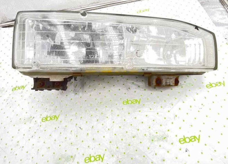 91 92 PONTIAC FIREBIRD Headlamp Assembly Left driver side