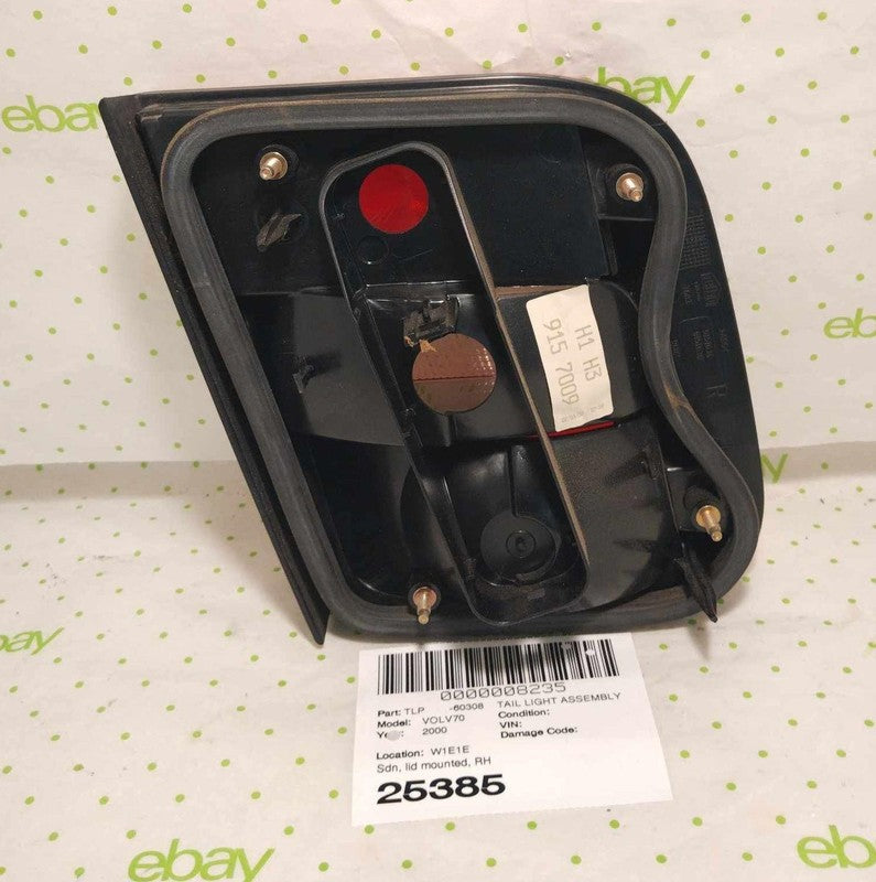 98 99 00 VOLVO 70 SERIES Tail Light Assembly Right