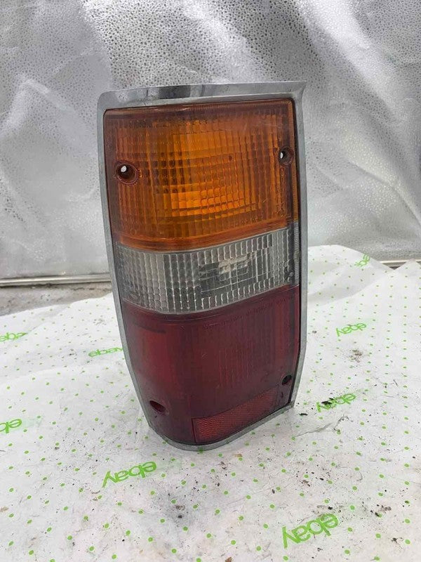 1987-96 MITSUBISHI PICKUP Tail Light Assembly Left driver side