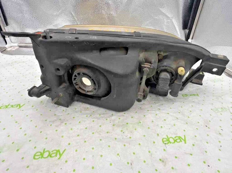 92 93 94 TOYOTA CAMRY Headlamp Assembly Left driver side