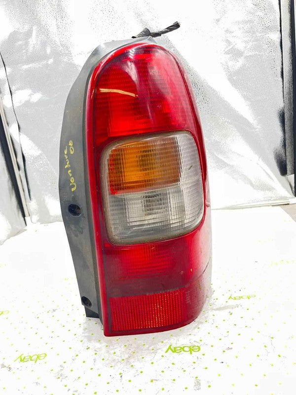 97 98 99 00 01 02 03 04 05 CHEVY VENTURE TailLight Assembly Right pass