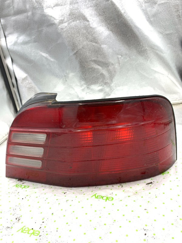 99 00 01 MITSUBISHI GALANT Tail Light Assembly Right passenger side