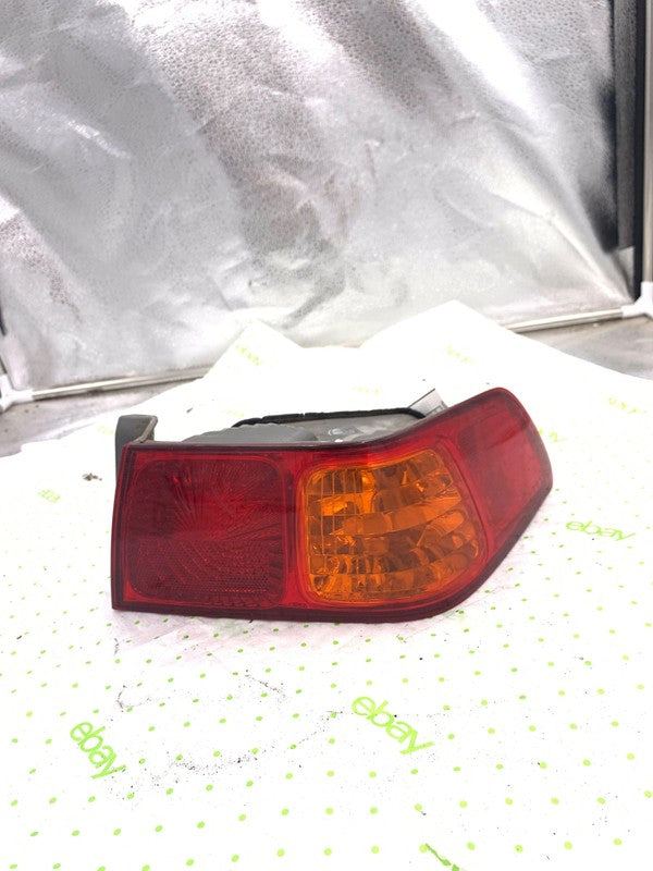 00 01 TOYOTA CAMRY Tail Light Assembly Right passenger side