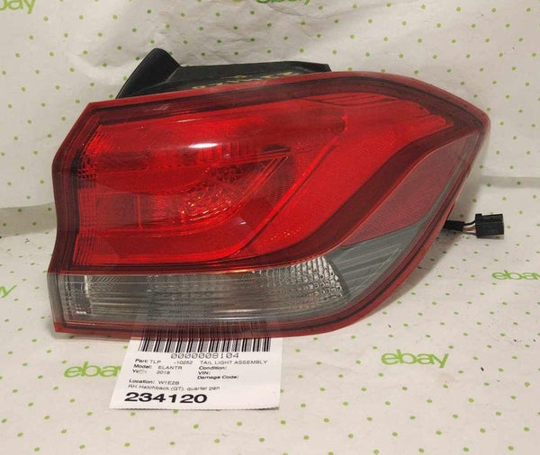 18 19 20 HYUNDAI ELANTRA Tail Light Assembly Right