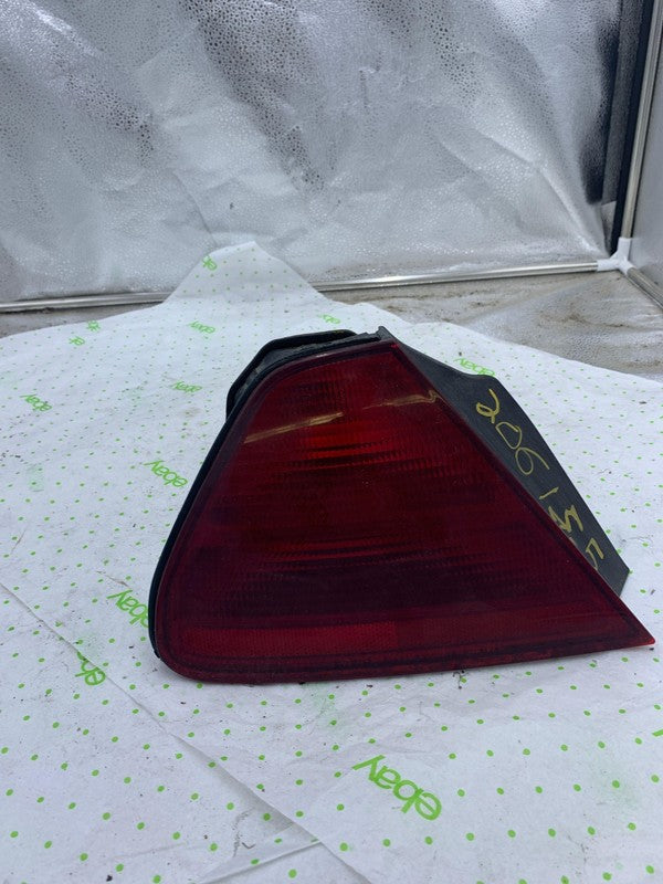 98 99 00 01 02 HONDA ACCORD Tail Light Assembly Left driver side