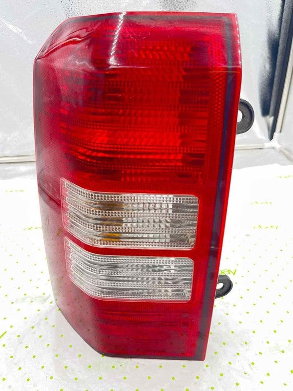 07 JEEP PATRIOT Tail Light Assembly Left