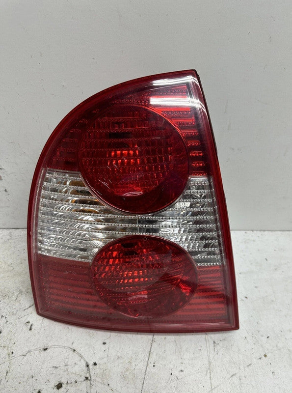 2001â2005 Volkswagen Passat Sdn Left Driver Tail Light Lamp Tail Lig