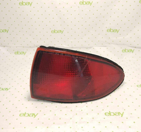 95 96 97 98 99 CHEVY CAVALIER Tail Light Assembly Right