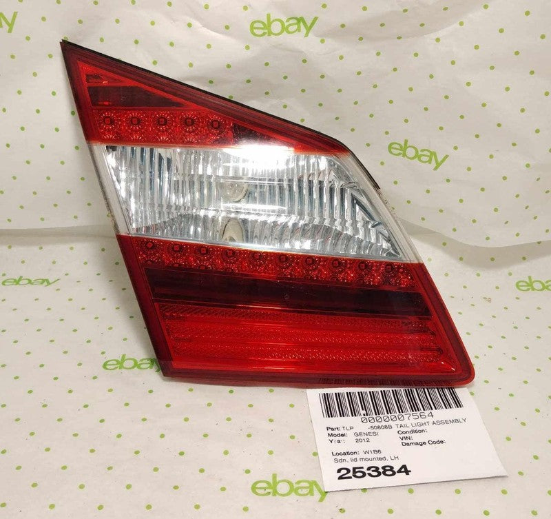 09 10 11 12 13 14 HYUNDAI GENESIS Tail Light Assembly Left (Passenger)
