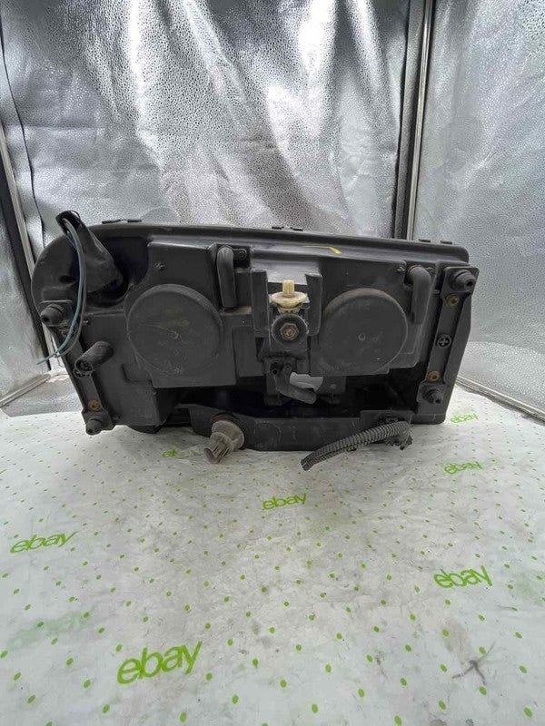 02 03 04 05 06 07 08 09 TRAILBLAZER Headlamp Assembly Left driver side