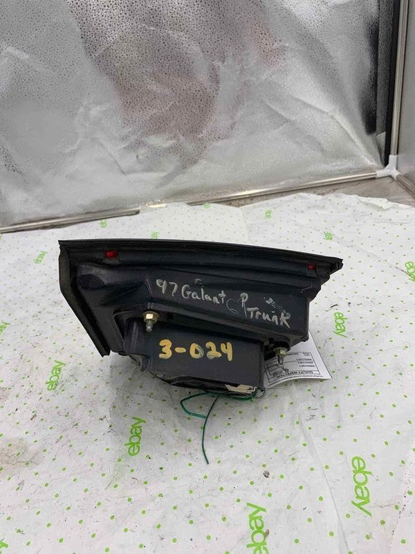 99 NISSAN ALTIMA Tail Light Assembly Right passenger side
