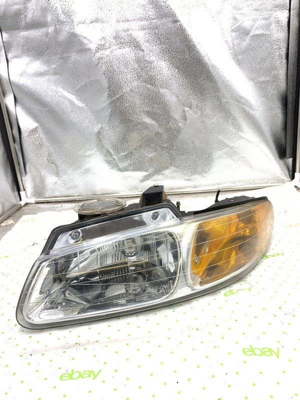 96 97 98 99 00 DODGE CARAVAN Headlamp Assembly Left driver side