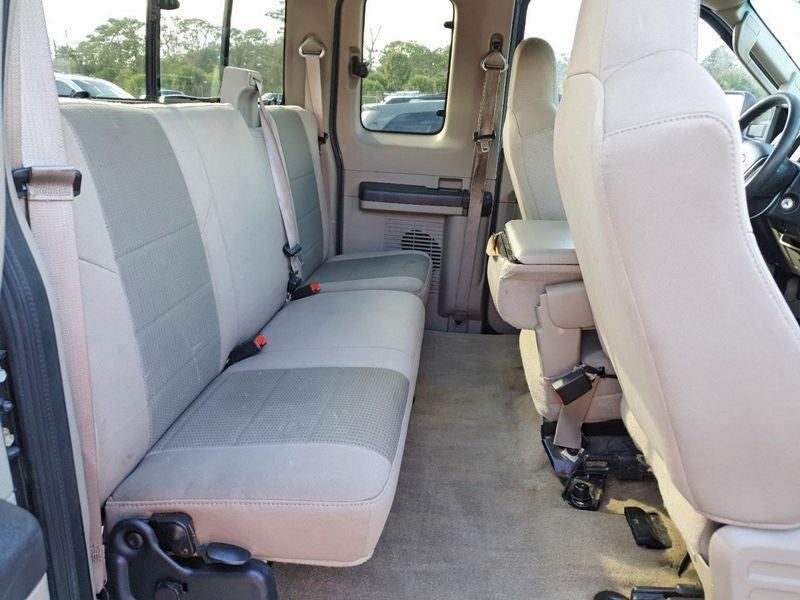 2008-2010 Ford F250SD F350SD Super Duty Engine Fuse Box