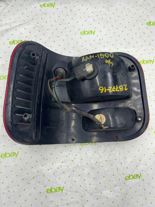 94 DODGE VAN 150 SERIES Tail Light Assembly Right