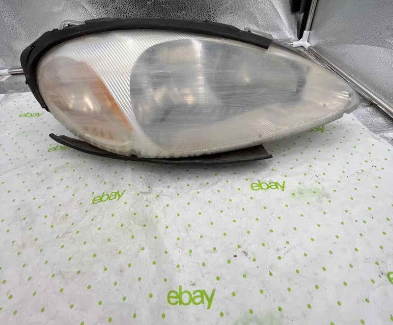 01 02 03 04 05 CHRYSLER PT CRUISER Headlamp Assembly Right passenger s