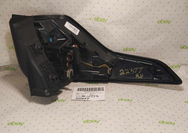 17 18 FORD ESCAPE Tail Light Assembly Right